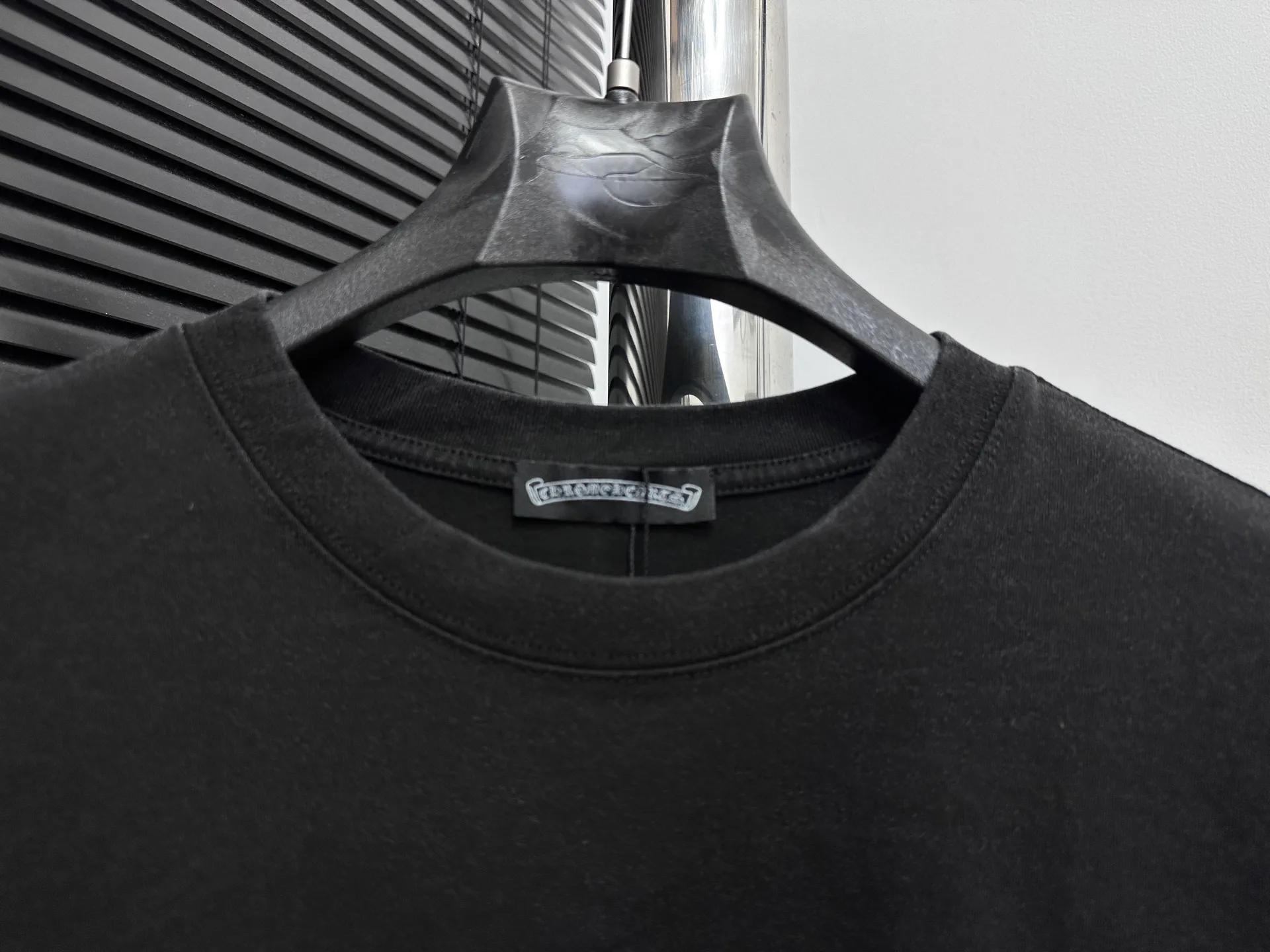 🅿️180 [Chrome hearte] Chrome hearte 25ss early spring new Sanskrit washed T-shirt ·280 grams of 100% cotton double yarn jersey fabric ·Special thickened 32 pieces of double-ply 1x1 thread in the same cylinder custom-dyed ·Double-needle stitching and cross-stitching technology ·Original main mark washed tag Color: washed black Size: XS-L